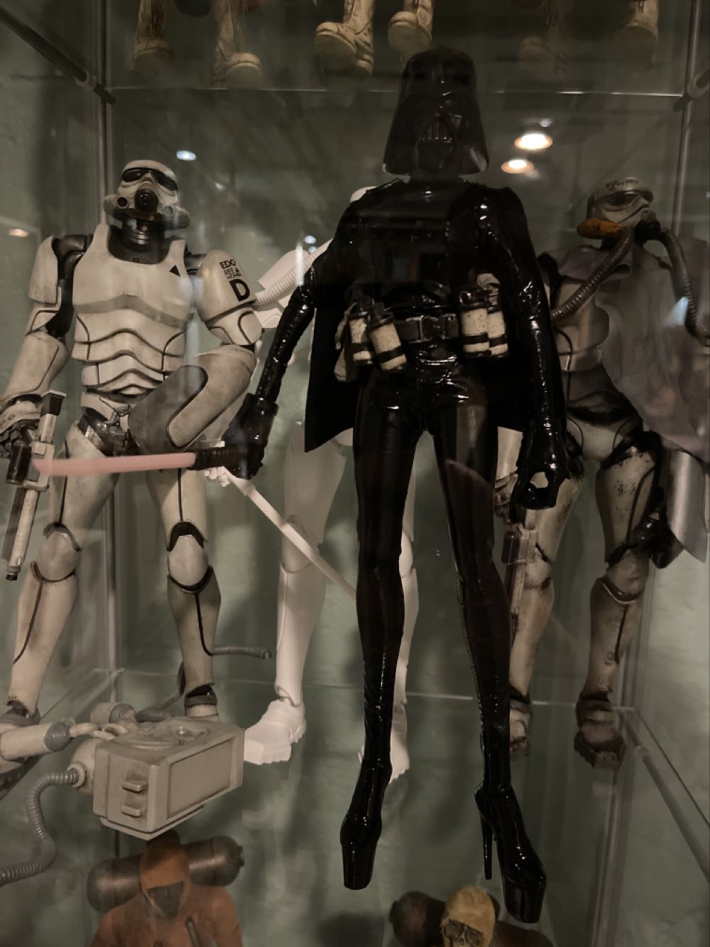 L Tk O N F P With L TK Battle Set - ThreeA action figure collectible - Main Image 3