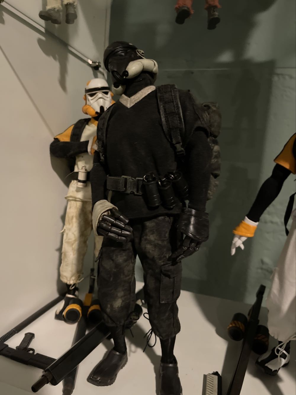 L Tk O N F P With L TK Battle Set - ThreeA action figure collectible - Main Image 4