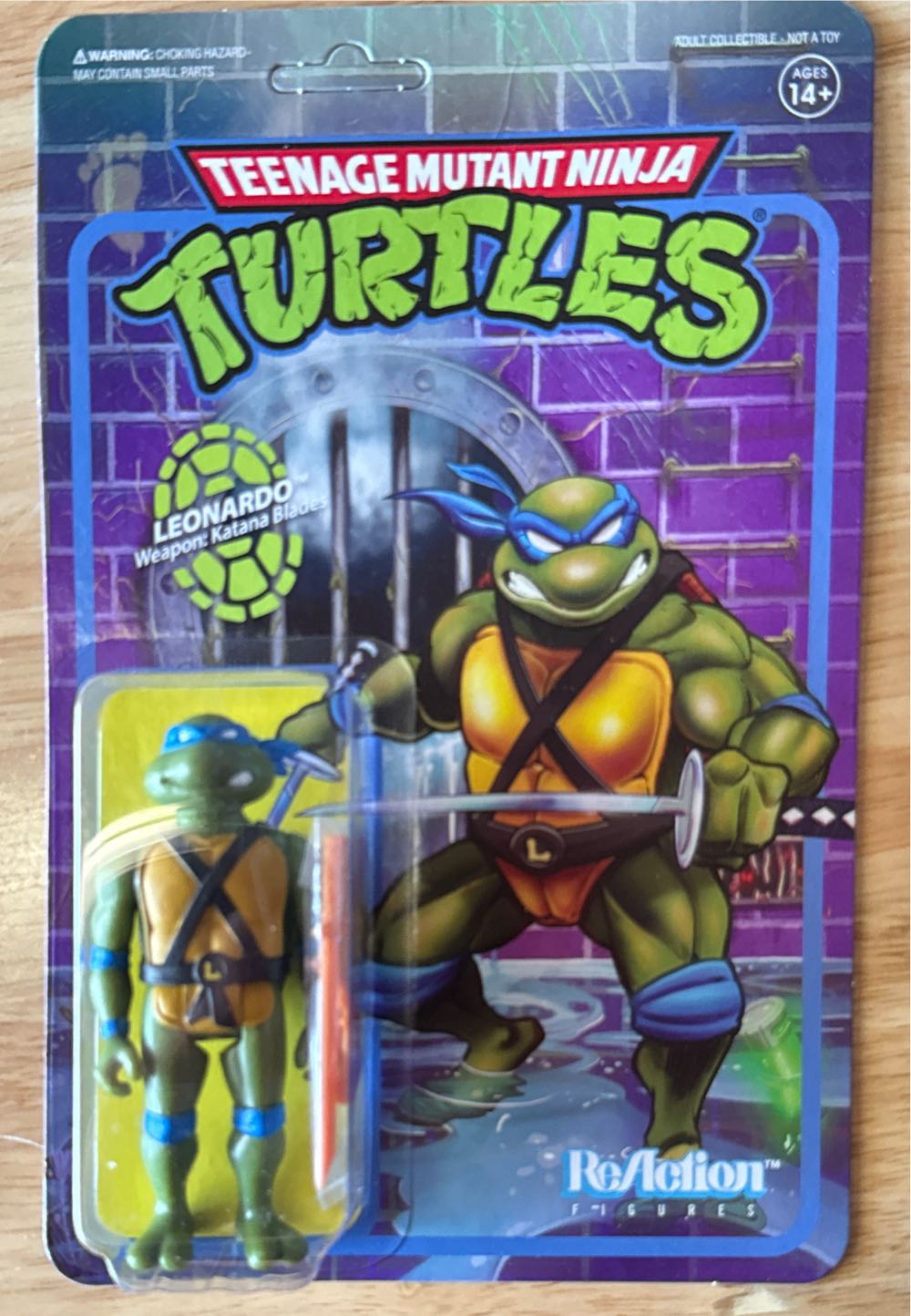 Leonardo - Super7 (Teenage Mutant Ninja Turtles) action figure collectible [Barcode 840049802223] - Main Image 2