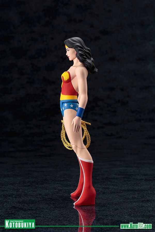 ArtFx+ DC Classic Wonder Woman 1/10 - Kotobukiya (DC Super Powers) action figure collectible [Barcode 812771022811] - Main Image 2