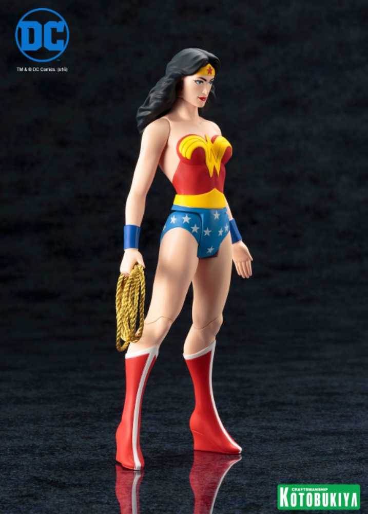 ArtFx+ DC Classic Wonder Woman 1/10 - Kotobukiya (DC Super Powers) action figure collectible [Barcode 812771022811] - Main Image 4