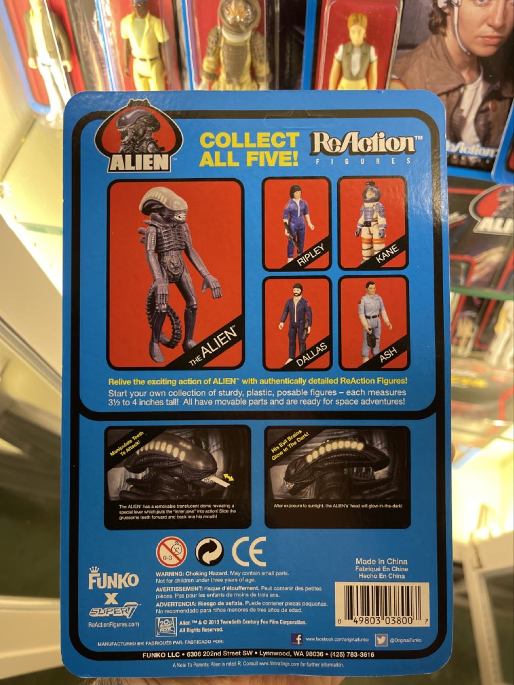 Kane In Nostromo Suit Reaction - Funko action figure collectible [Barcode 849803038007] - Main Image 2