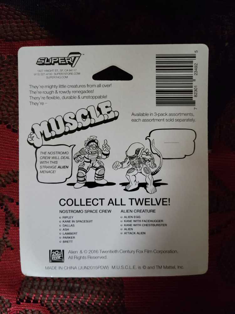 Alien M.U.S.C.L.E. Figs - Parker, Kane In Spacesuit, Alien Egg - Super 7 (Alien) action figure collectible [Barcode 782301234925] - Main Image 2