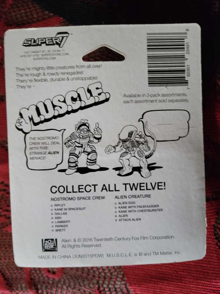 Alien M.U.S.C.L.E. Figs - Ripley, Ash, Alien  - Super 7 (Alien) action figure collectible [Barcode 782301234918] - Main Image 2