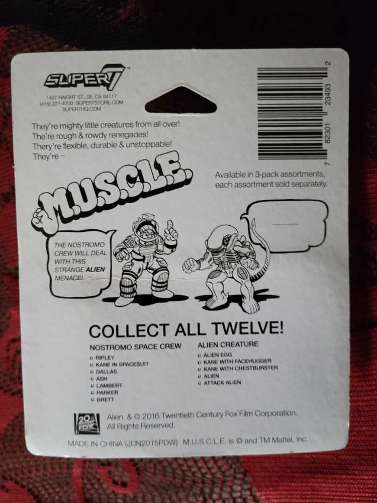 Alien M.U.S.C.L.E. Figs - Brett, Attack Alien, Kane W/ Facehugger  - Super 7 (Alien) action figure collectible [Barcode 782301234932] - Main Image 2