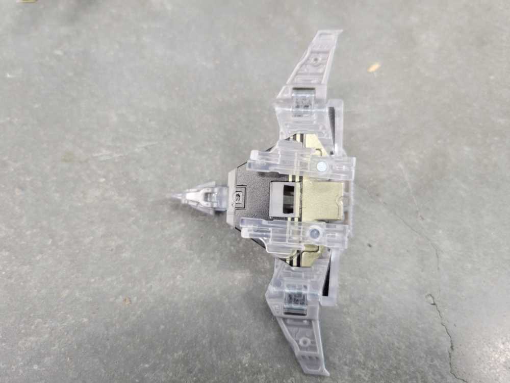 Laserbeak Year Of The Goat (Robot Mode) - Hasbro (Masterpiece) action figure collectible - Main Image 3