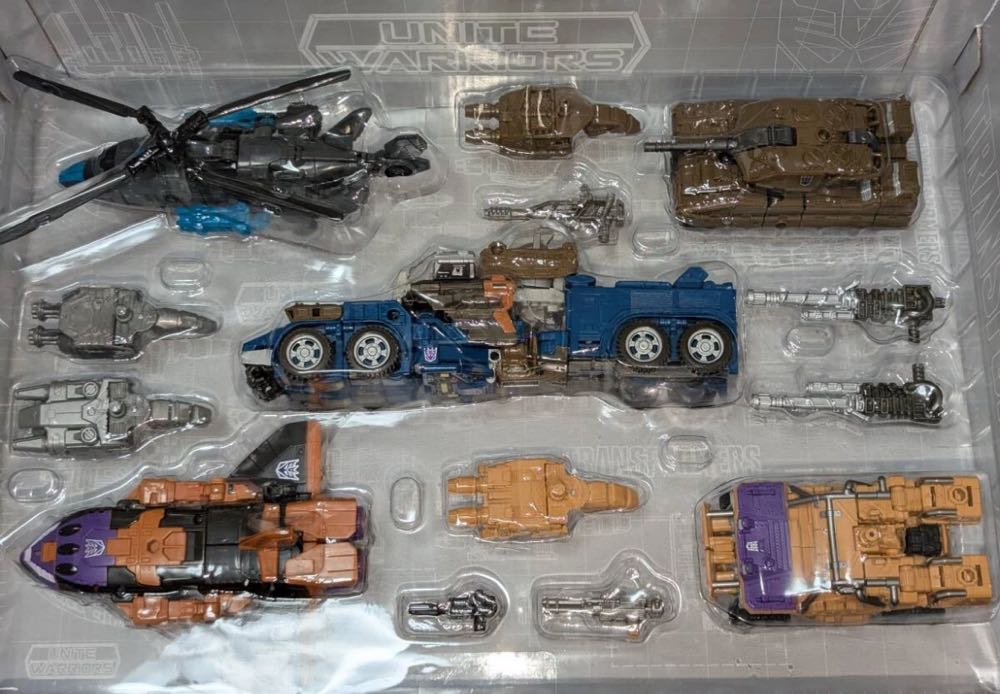 Transformers Unite Warriors UW07 Combiners Bruticus - Takara action figure collectible [Barcode 4904810862055] - Main Image 4