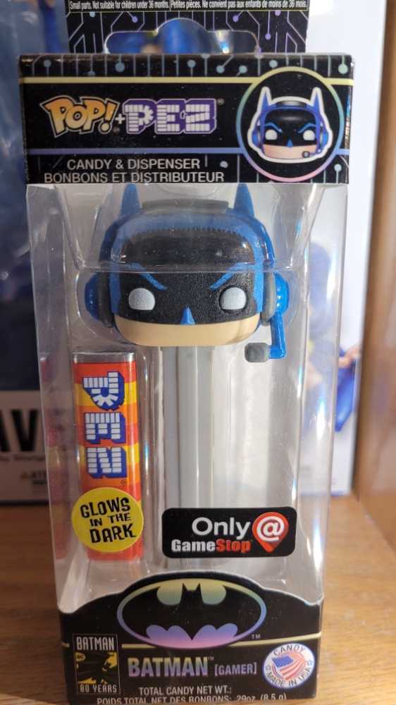 Hot Wheels Star Wars Character Luke Skywalker Jedi With Swing Out Lightsaber Action Feature White Card