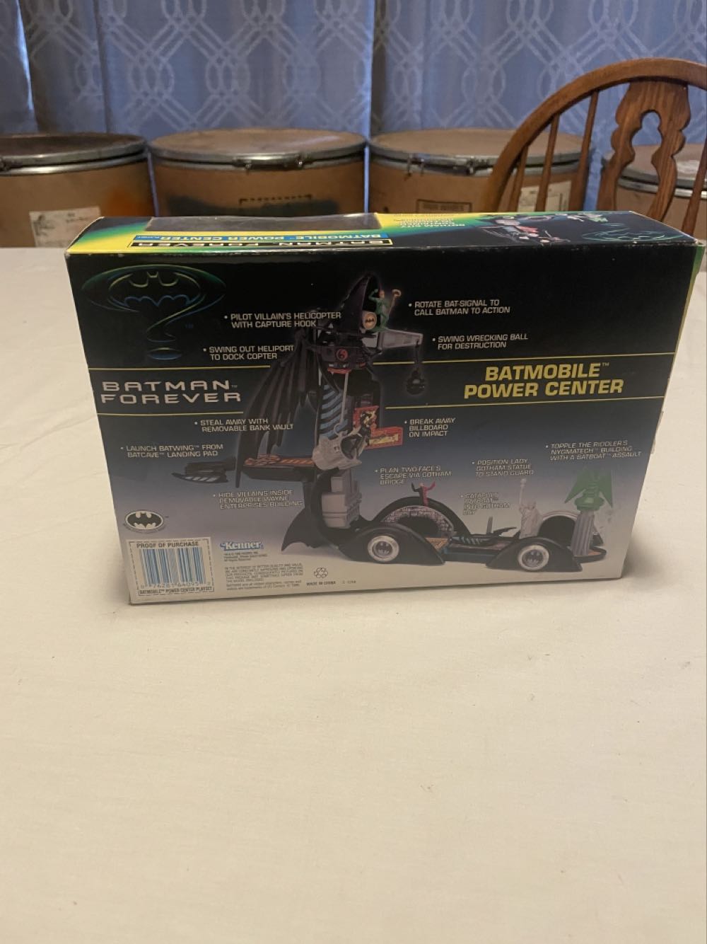 Batman Forever Batmobile Power Center Gotham City Contained Fold Up Toy No.64095 - Kenner action figure collectible [Barcode 076281640952] - Main Image 2