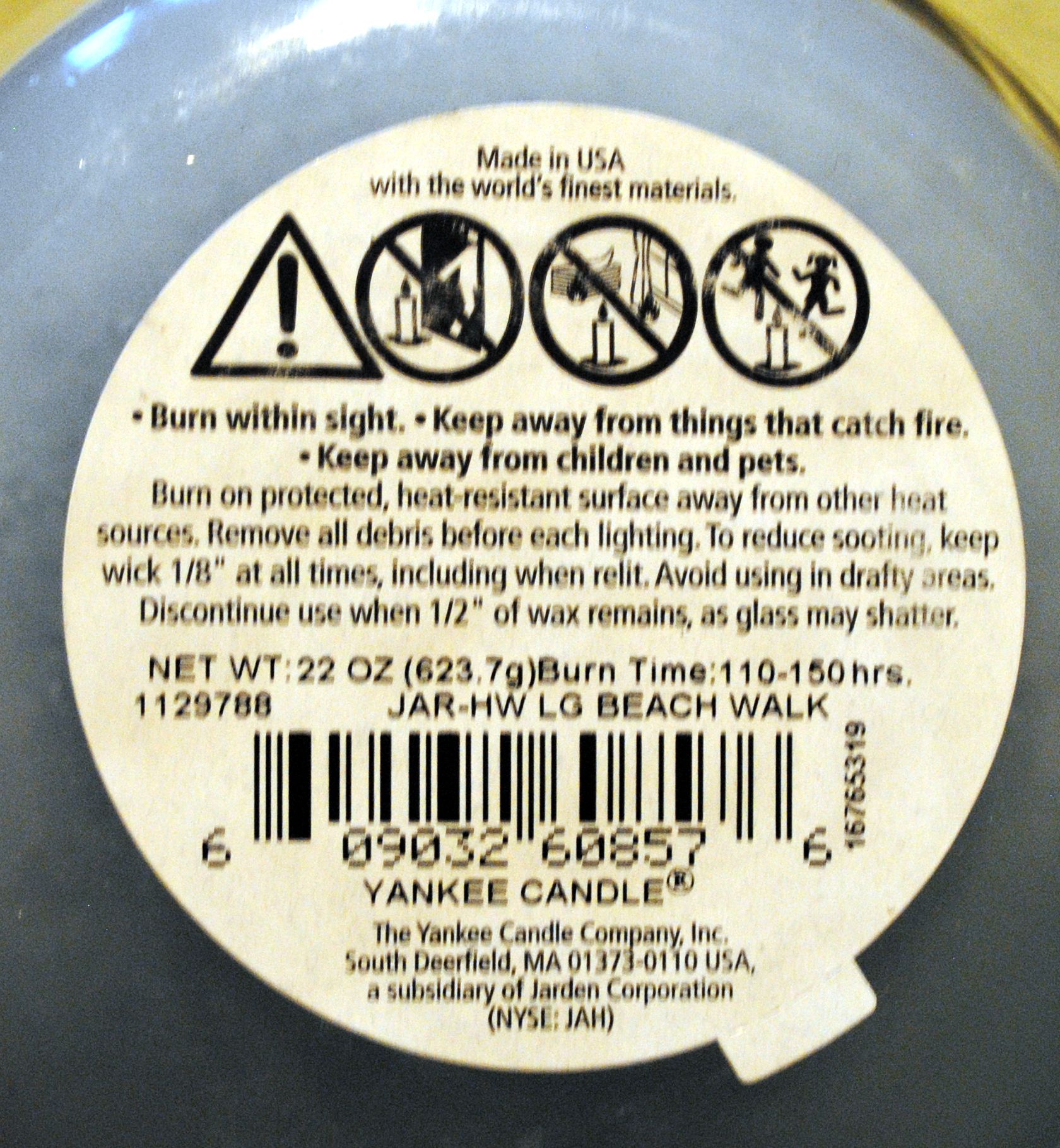 CANDLE: Christmas Yankee Christmas in July Deerfield Exclusive - Beach Walk 2016 - Yankee Candle (Christmas Candles) action figure collectible - Main Image 2