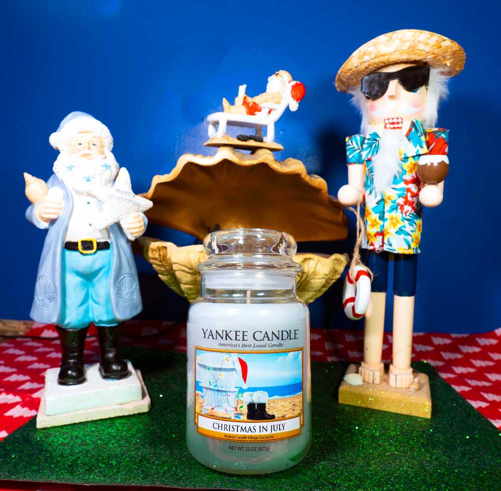 CANDLE: Christmas Yankee Christmas in July Deerfield Exclusive - Beach Walk 2016 - Yankee Candle (Christmas Candles) action figure collectible - Main Image 4
