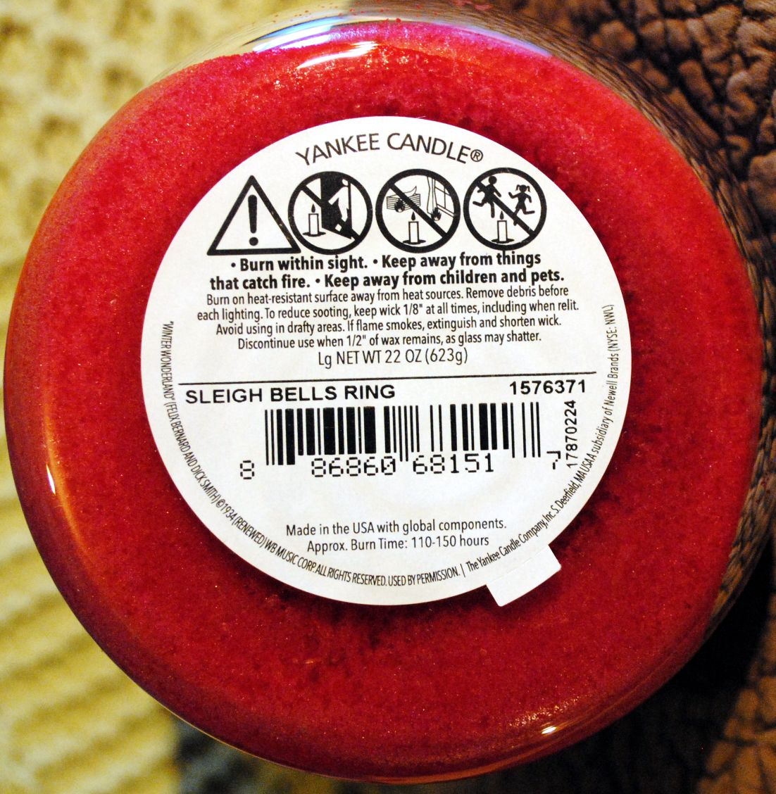 CANDLE: Christmas Yankee Sleigh Bells Ring 2017 WWL - Yankee Candle (Christmas Candles) action figure collectible - Main Image 2