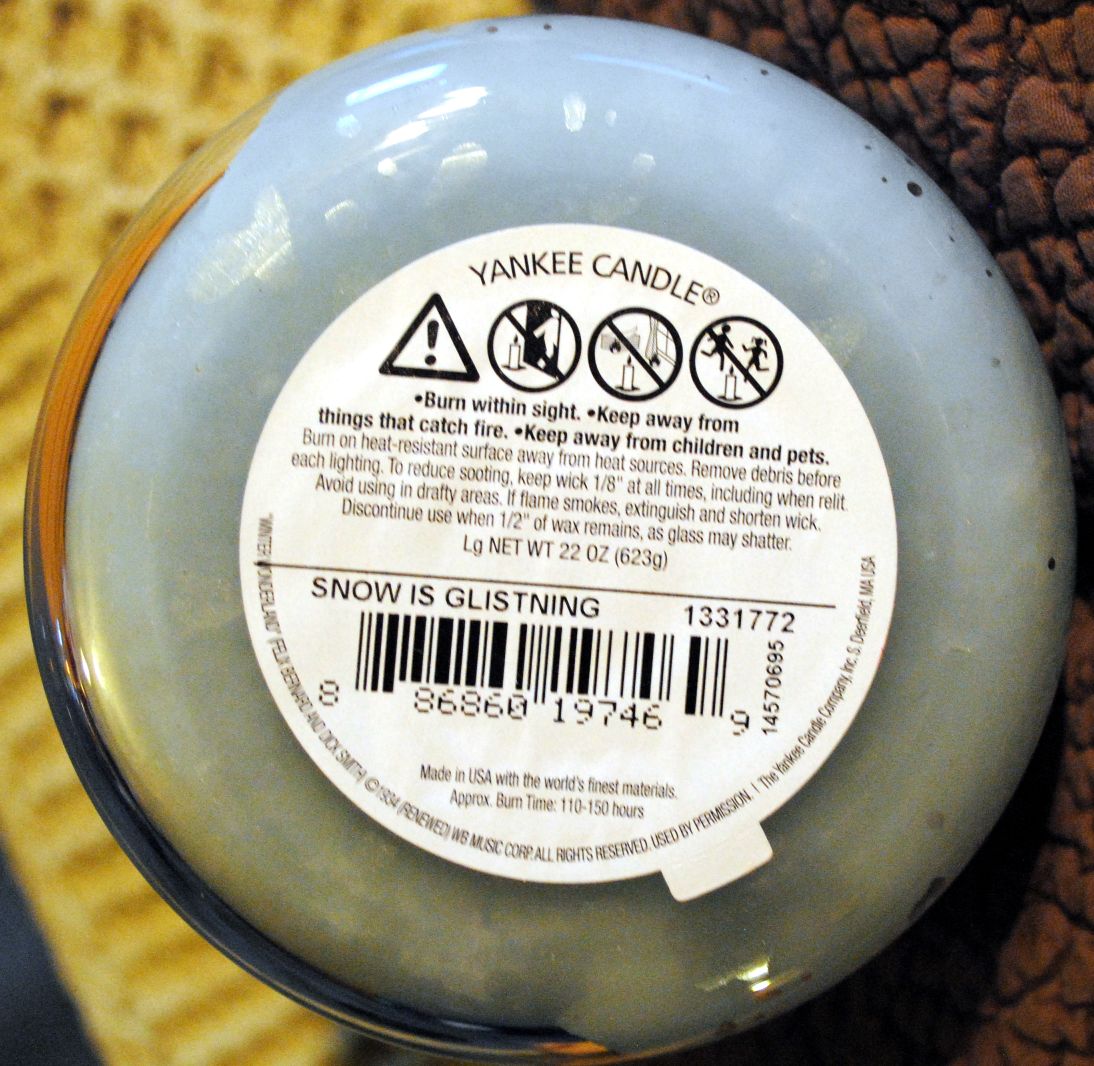 CANDLE: Christmas Yankee Snow is Glistning 2015 WWL - Yankee Candle (Christmas Candles) action figure collectible - Main Image 2