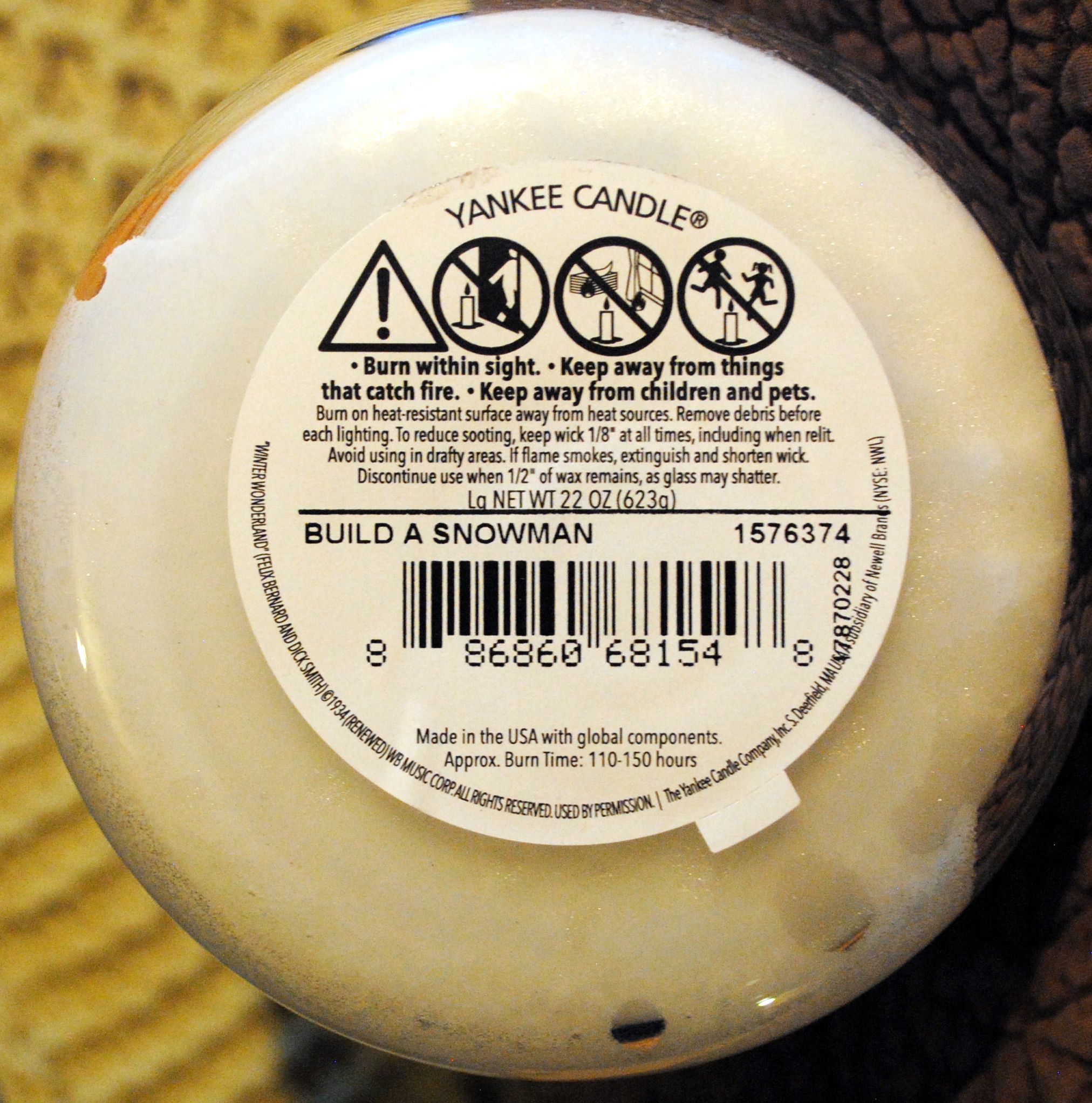 CANDLE: Christmas Yankee Build a Snowman 2017 WWL - Yankee Candle (Christmas Candles) action figure collectible - Main Image 2