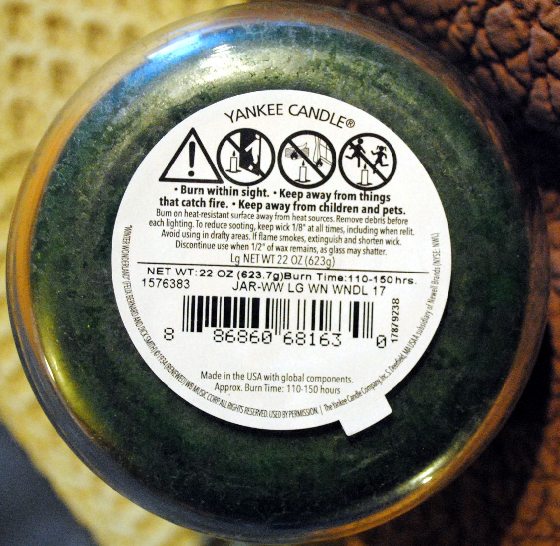 CANDLE: Christmas Yankee In a Winter Wonderland 2017 WWL - Yankee Candle (Christmas Candles) action figure collectible - Main Image 2