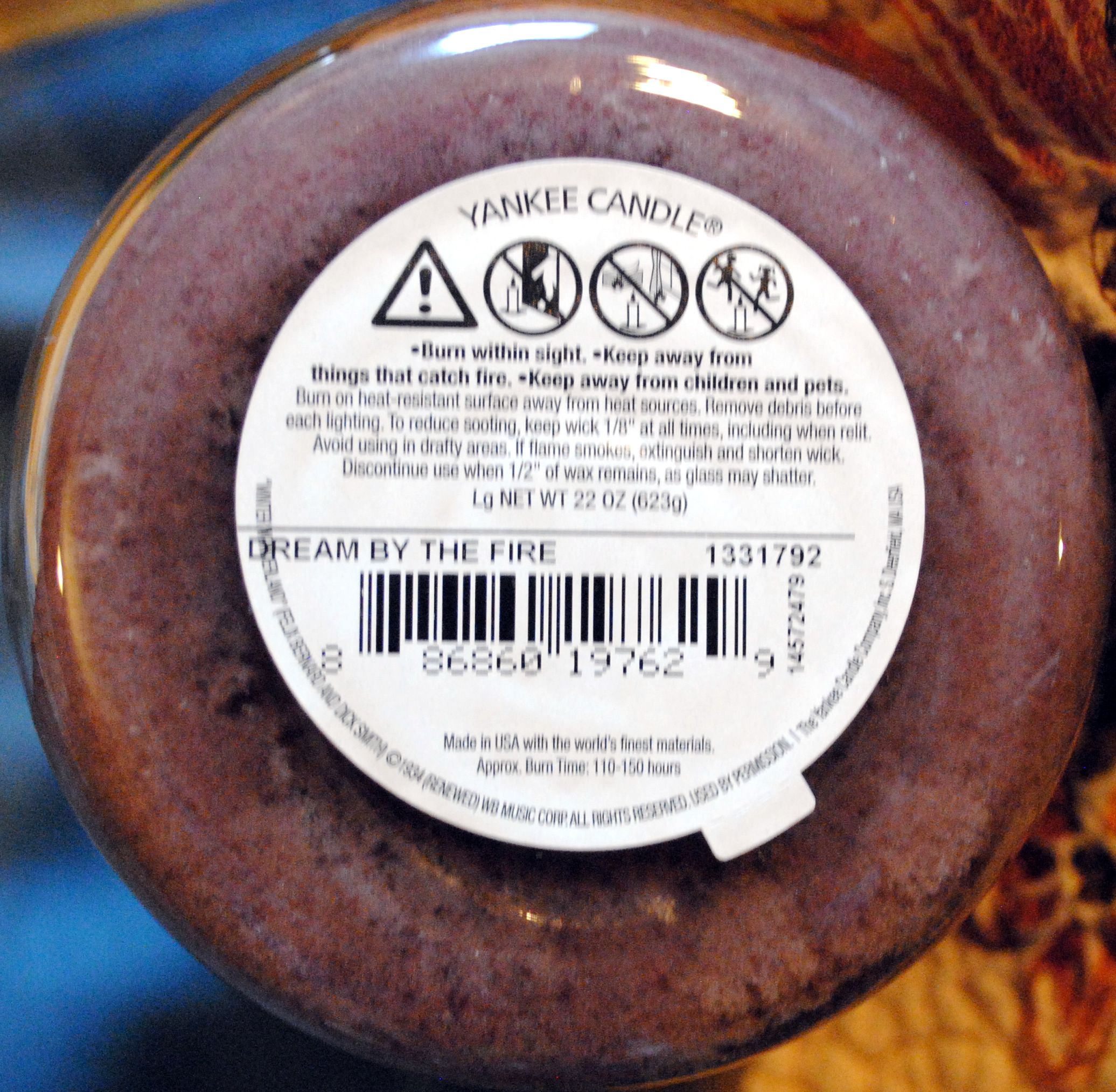 CANDLE: Christmas Yankee Dream by the Fire 2015 WWL - Yankee Candle (Christmas Candles) action figure collectible - Main Image 2