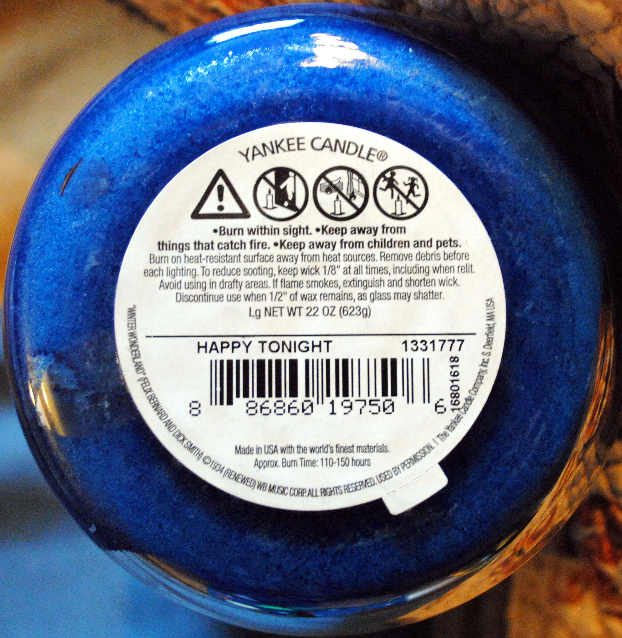 CANDLE: Christmas Yankee Happy Tonight 2016 WWL - Yankee Candle (Christmas Candles) action figure collectible - Main Image 2