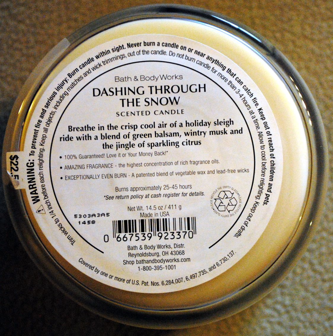 CANDLE: Christmas Bath & Bodyworks Dashing Through the Snow 2015 - Bath & Bodyworks Candle (Christmas Candle) action figure collectible - Main Image 2