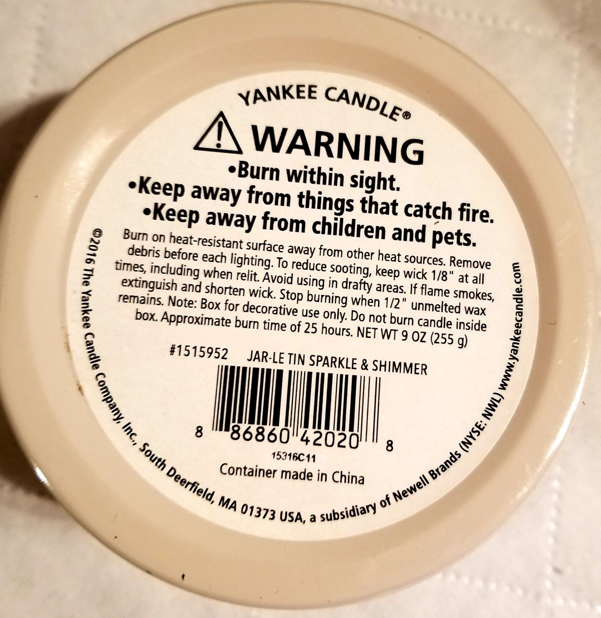 CANDLE: New Years Yankee Candle Sparkle & Shimmer small tin 2016 - Yankee Candle (New Years Candles) action figure collectible - Main Image 2