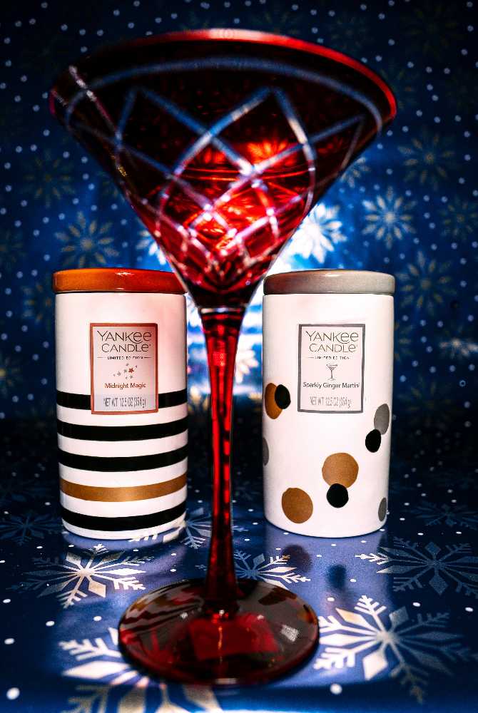 CANDLE: New Years Yankee Candle Midnight Magic 2016 - Yankee Candle (New Years Candles) action figure collectible - Main Image 3