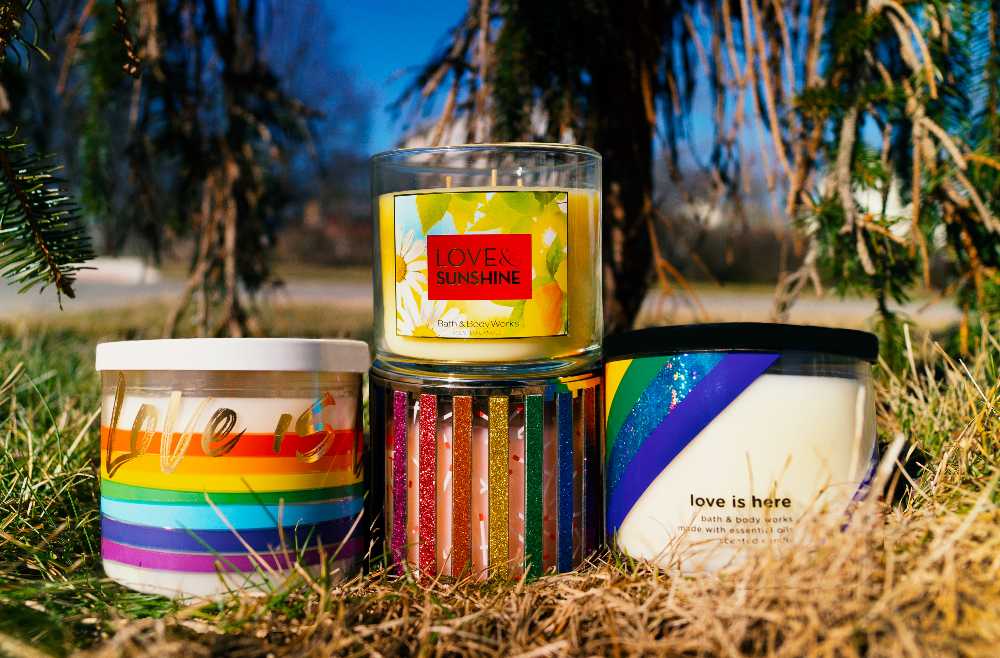 CANDLE: Valentine’s Day Bath & Body Works Love & Sunshine 2015 - Bath & Bodyworks Candle (Valentine’s Day Candles) action figure collectible - Main Image 3