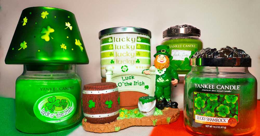 CANDLE: St. Patrick’s Day Yankee Candle Luck O’ the Irish 2010 - Yankee Candle (St. Patrick’s Day Candles) action figure collectible - Main Image 3