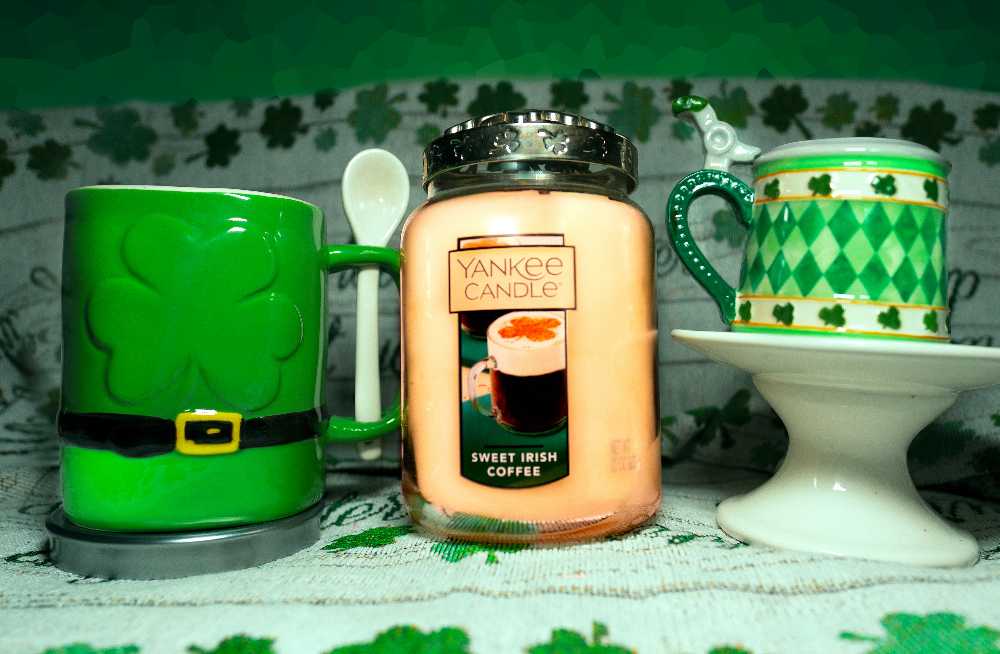 CANDLE: St. Patrick’s Day Yankee Candle Sweet Irish Coffee 2016 - Yankee Candle (St. Patrick’s Day Candles) action figure collectible - Main Image 3
