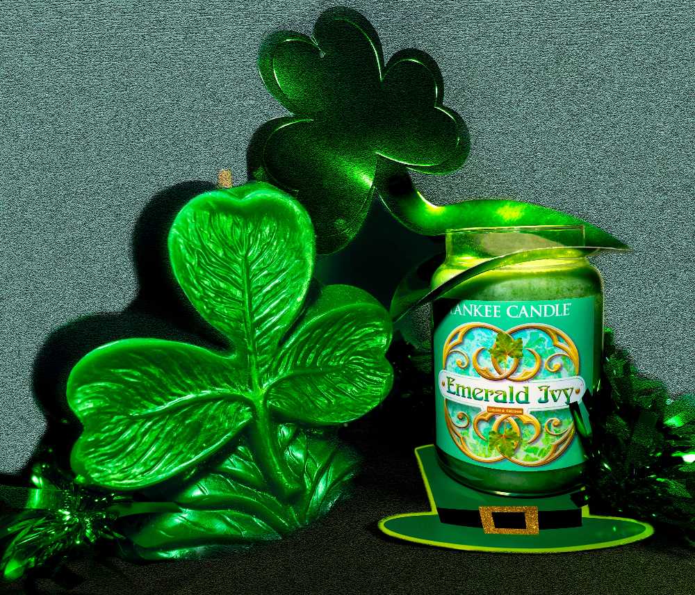 CANDLE: St. Patrick’s Day Yankee Candle Emerald Ivy 2016 - Yankee Candle (St. Patrick’s Day Candles) action figure collectible - Main Image 4