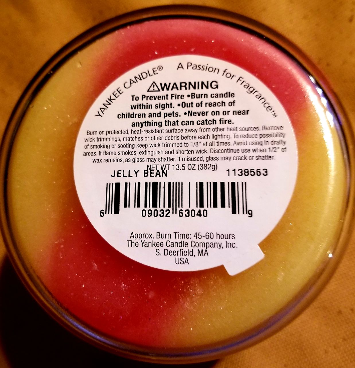 CANDLE: Easter Yankee Jelly Bean 2011 Swirl  - Yankee Candle (Easter Candles) action figure collectible - Main Image 2