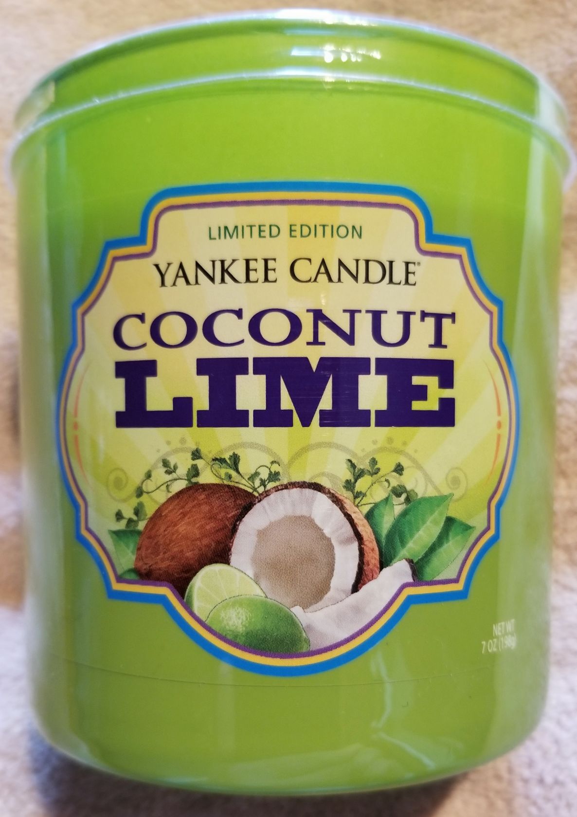 Cinco de Mayo Yankee Coconut Lime 2014 - Yankee Candle (Cinco de Mayo Candle) action figure collectible - Main Image 1