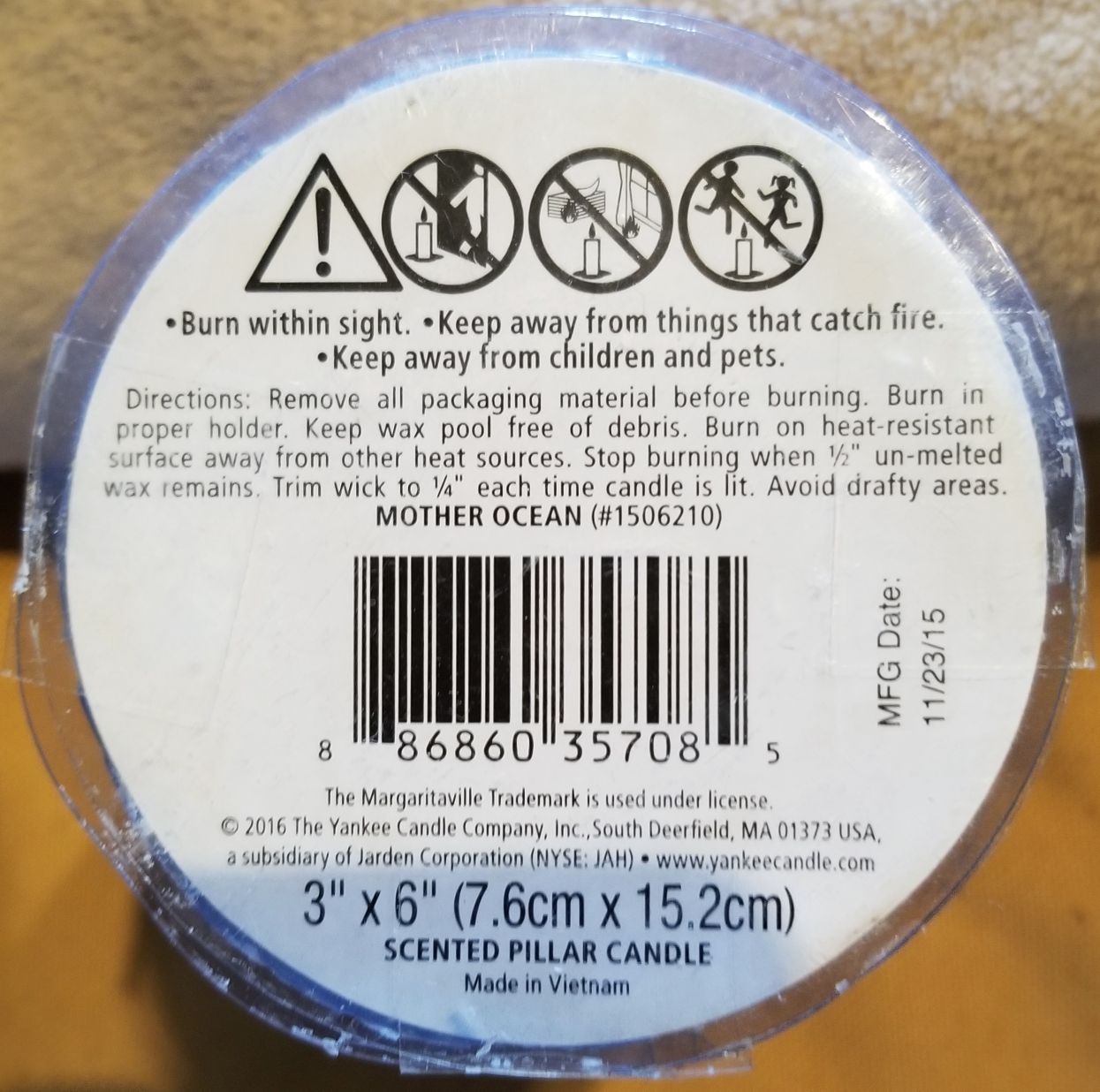 CANDLE: Cinco de Mayo Yankee Margaritaville Mother Ocean Pillar 2016 - Yankee Candle (Cinco de Mayo Candle) action figure collectible - Main Image 2