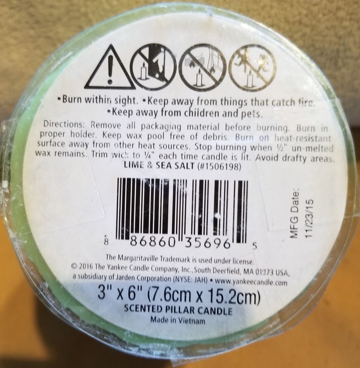 CANDLE: Cinco de Mayo Yankee Margaritaville Lime & Sea Salt Pillar 2016 - Yankee Candle (Cinco de Mayo Candle) action figure collectible - Main Image 2