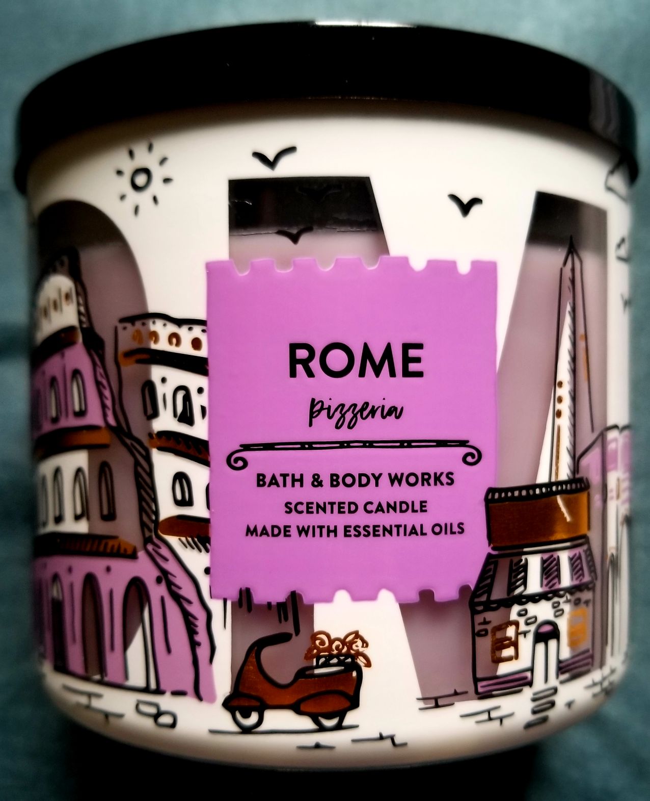 CANDLE: St. Patrick’s Day Yankee Candle Lucky Shamrock 2020