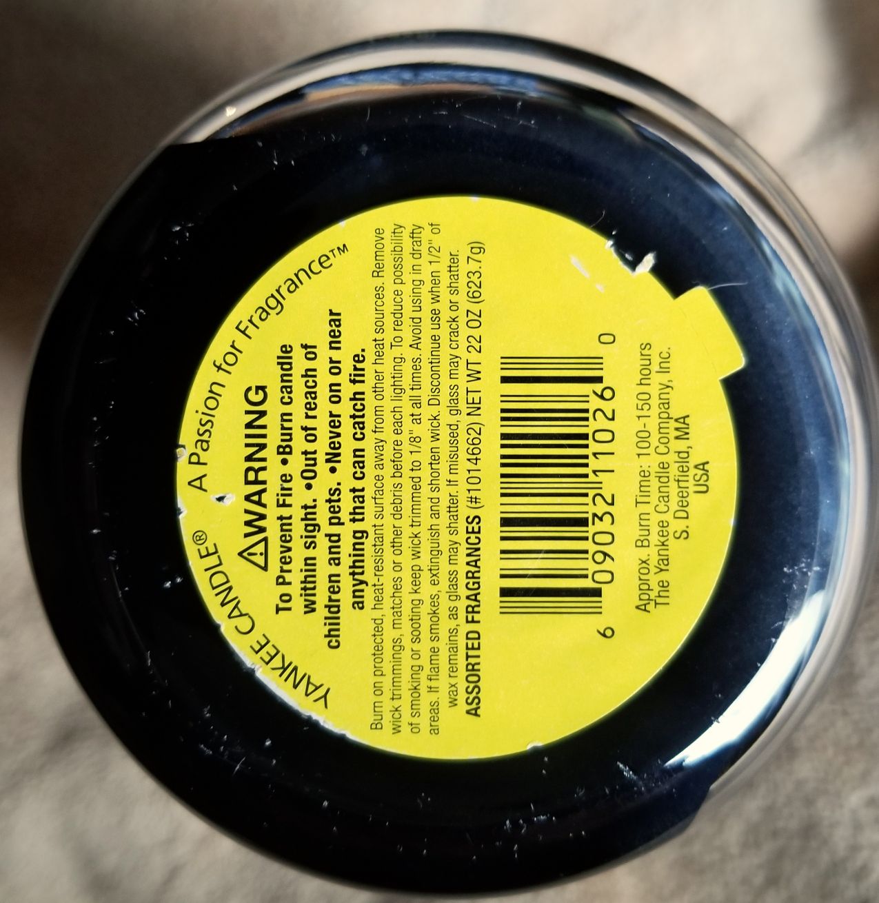 CANDLE: USA Patriotic Yankee Spirit of America small 2011 - Yankee Candle (USA Candles) action figure collectible - Main Image 2