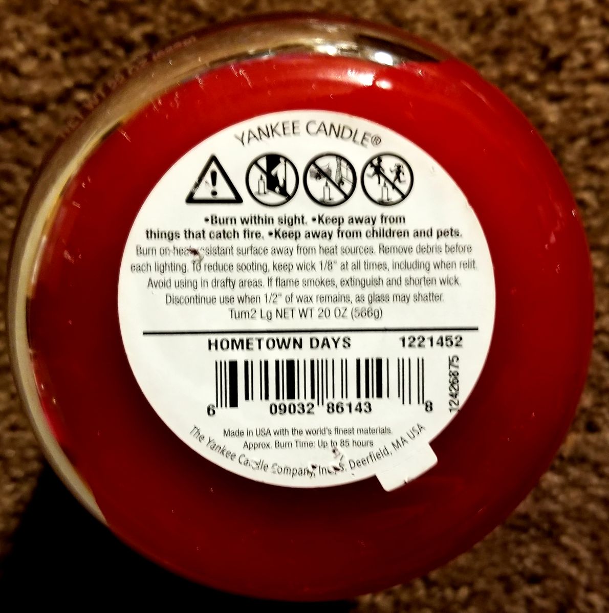 CANDLE: USA Patriotic Yankee Hometown Days 2012 - Yankee Candle (USA Candles) action figure collectible - Main Image 2