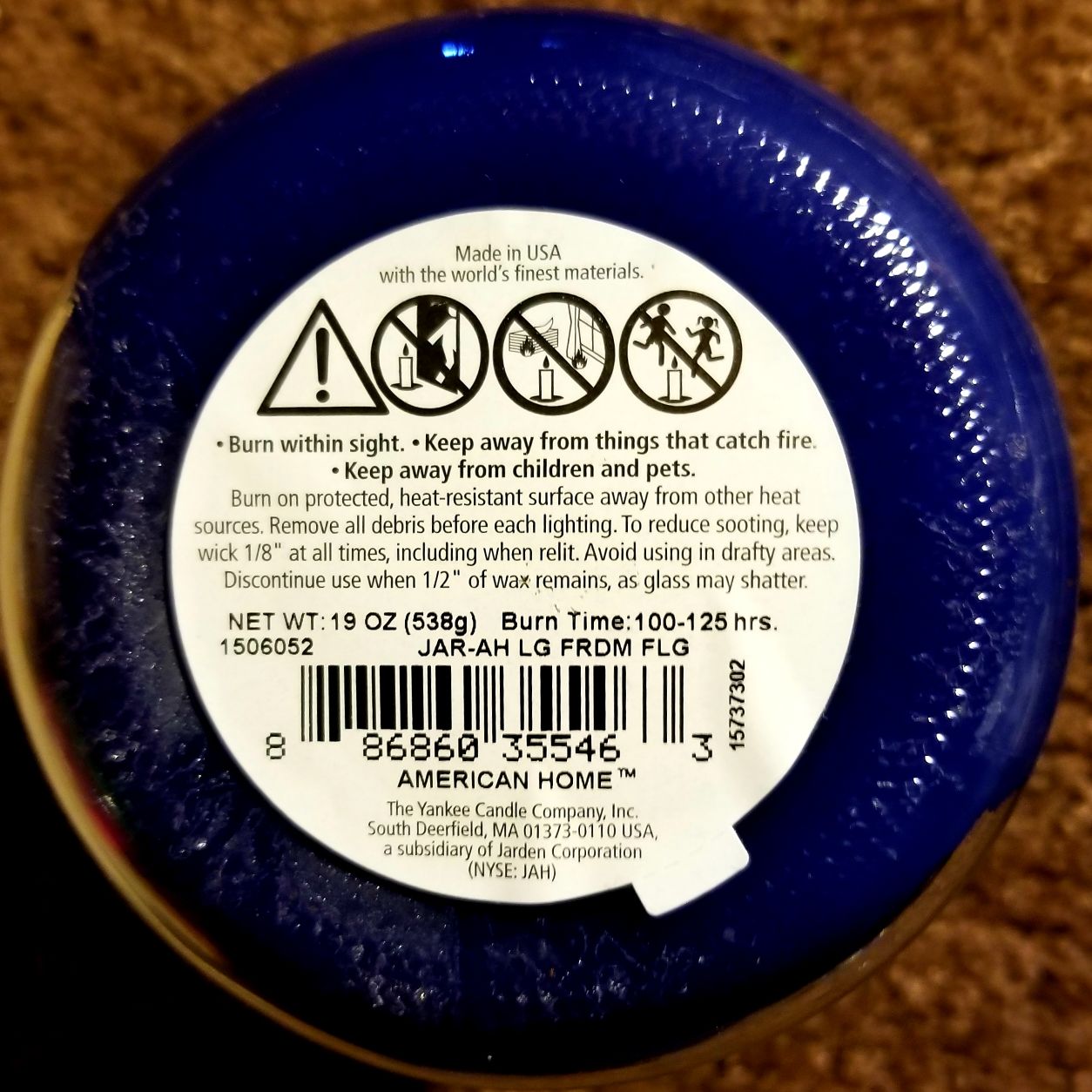 CANDLE: USA Patriotic Yankee Freedom’s Flag 2015 - Yankee Candle (USA Candles) action figure collectible - Main Image 2