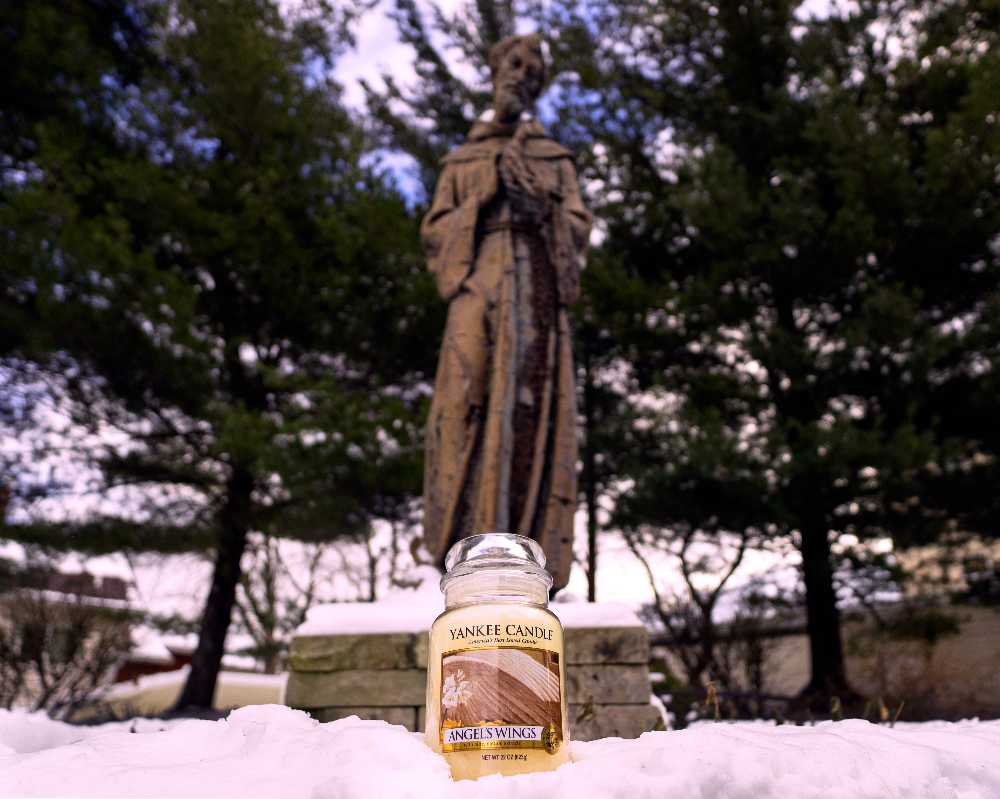 CANDLE: Christmas Yankee Candle Angel’s Wings 2015 - Yankee Candle (Christmas Candles) action figure collectible - Main Image 3