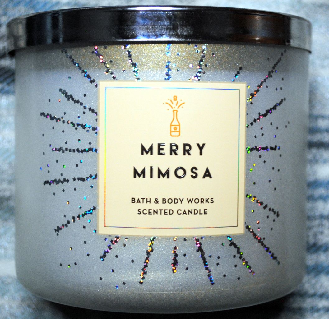 CANDLE: Christmas Yankee Steamed Vanilla Milk