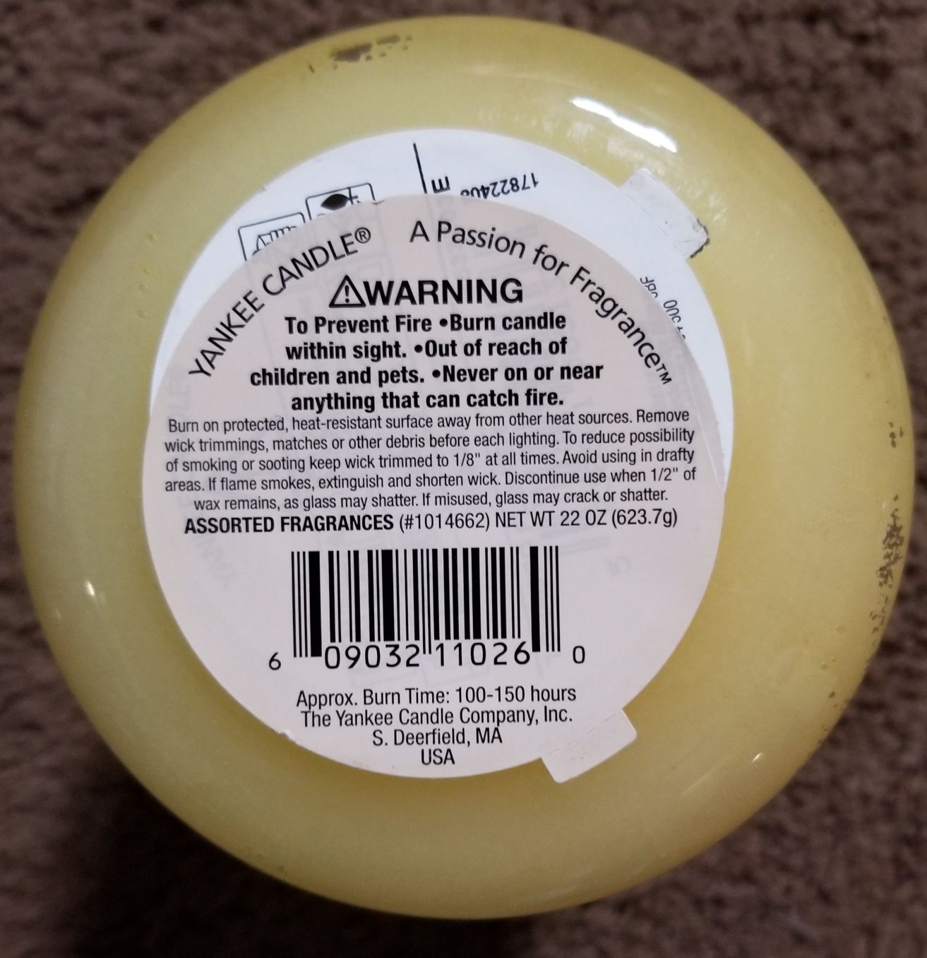 CANDLE: Cuba Yankee Tabacco Flower 2017 - Yankee Candle (International Candles) action figure collectible - Main Image 2