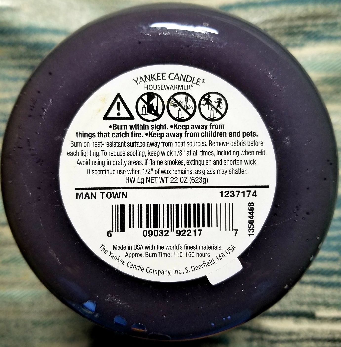 CANDLE: Man Candles Yankee Man Town 2013 - Yankee Candle (Man Candles) action figure collectible [Barcode 609032922177] - Main Image 2