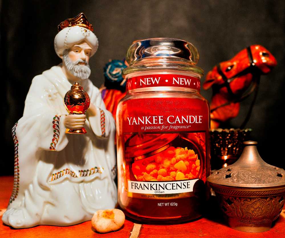 CANDLE: Grand Bazaar Yankee Frankincense 2015  - Yankee Candle (International Candles) action figure collectible [Barcode 5038580048384] - Main Image 3