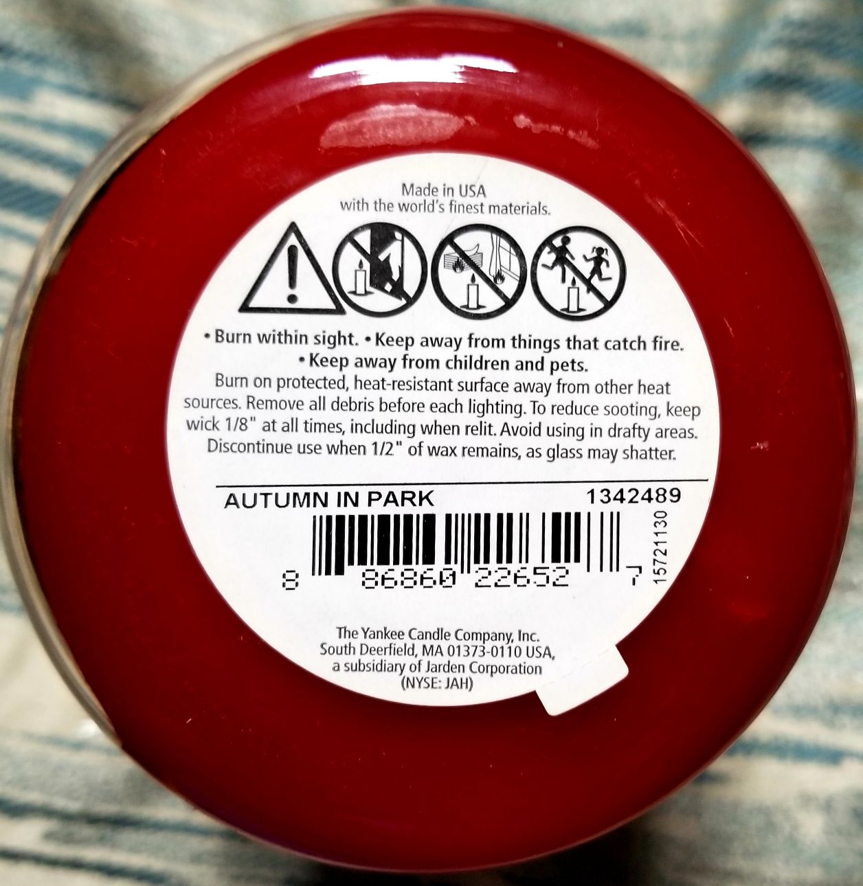 CANDLE: Camping Yankee Autumn in the Park - Yankee Candle (Camping Candles) action figure collectible [Barcode 886860226527] - Main Image 2