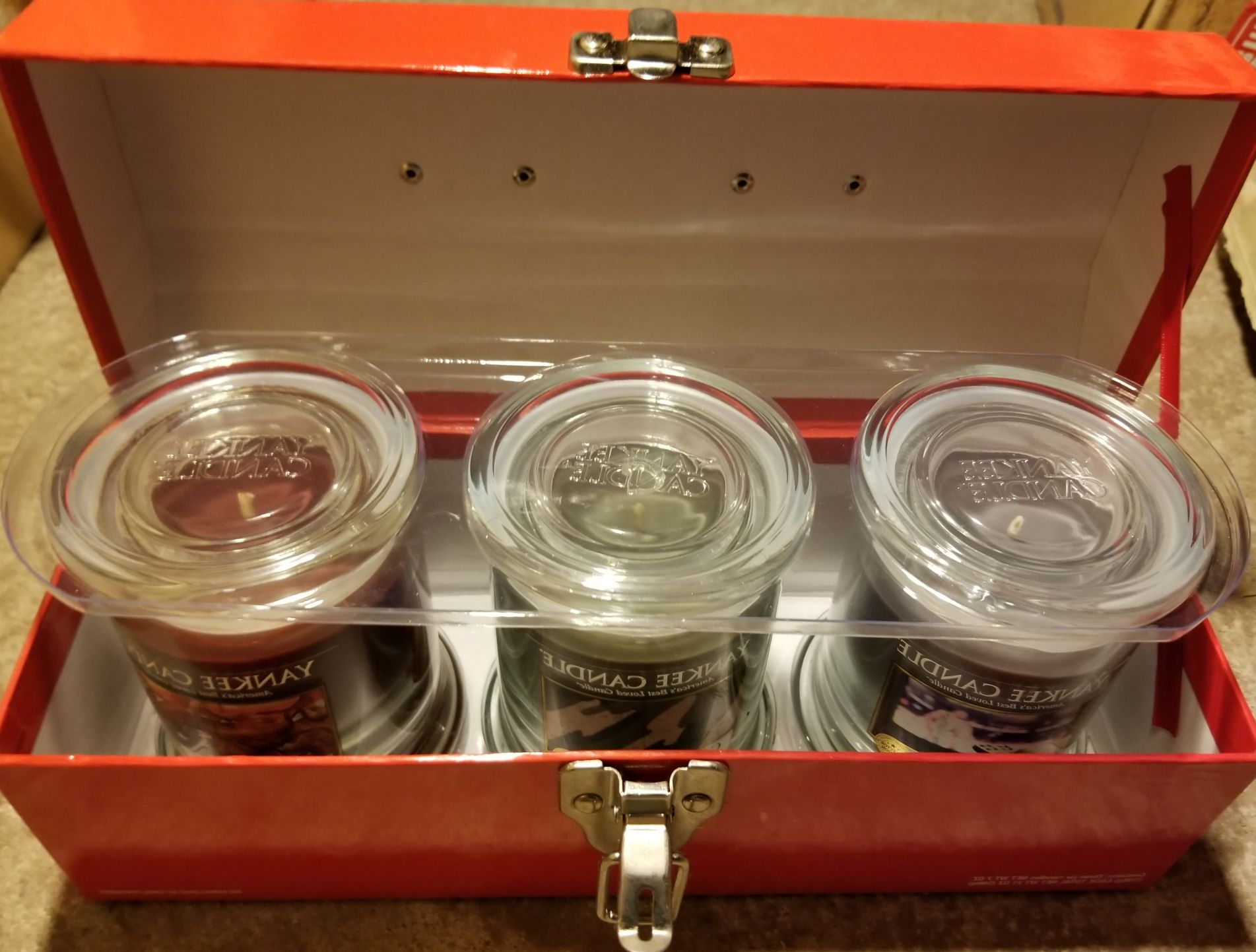 CANDLE: Father’s Day Yankee Candle Toolbox - Yankee Candle (Father’s Day Candles) action figure collectible - Main Image 2