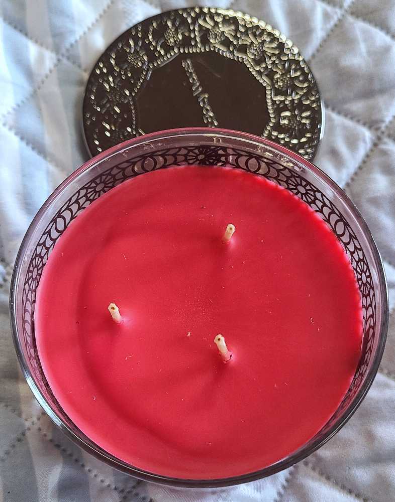 CANDLE: Halloween Bath & Bodyworks Vampire Blood 2019 - Bath & Bodyworks Candle (Halloween Candle) action figure collectible [Barcode 667550885244] - Main Image 4