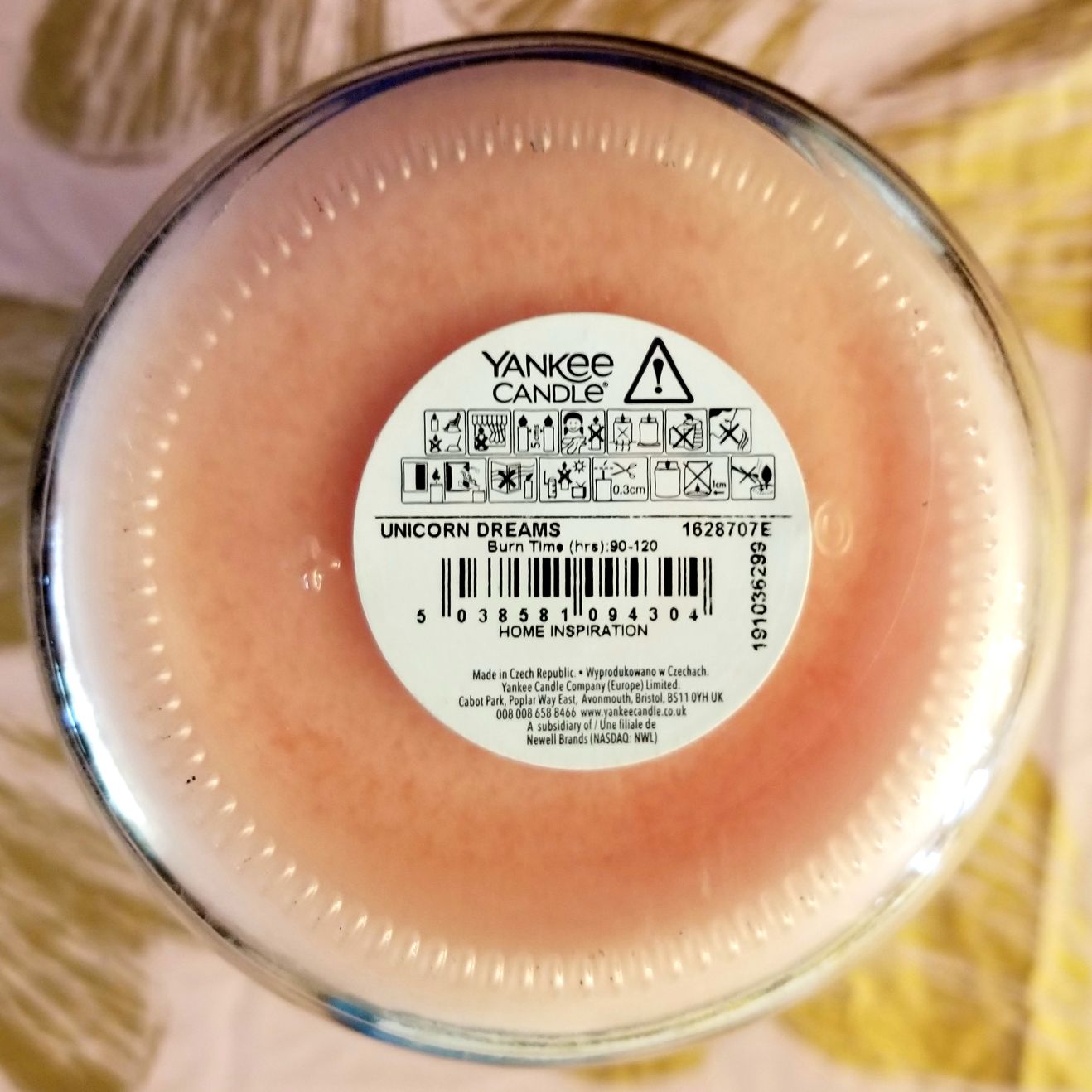 CANDLE: Enchanted Yankee Unicorn Dreams 2020 - Yankee Candle (Enchanted Candles) action figure collectible - Main Image 2