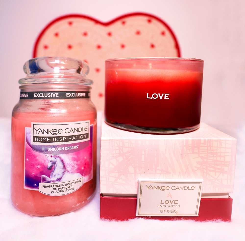 CANDLE: Enchanted Yankee Unicorn Dreams 2020 - Yankee Candle (Enchanted Candles) action figure collectible - Main Image 3