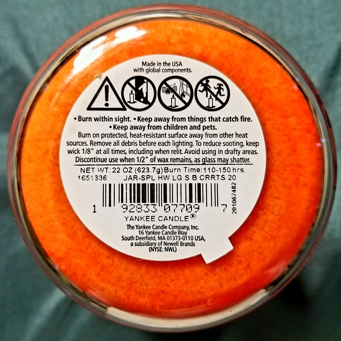 CANDLE: Easter Yankee Sweet Bunny Carrots Jar 2020 - Yankee Candle (Easter Candles) action figure collectible - Main Image 2