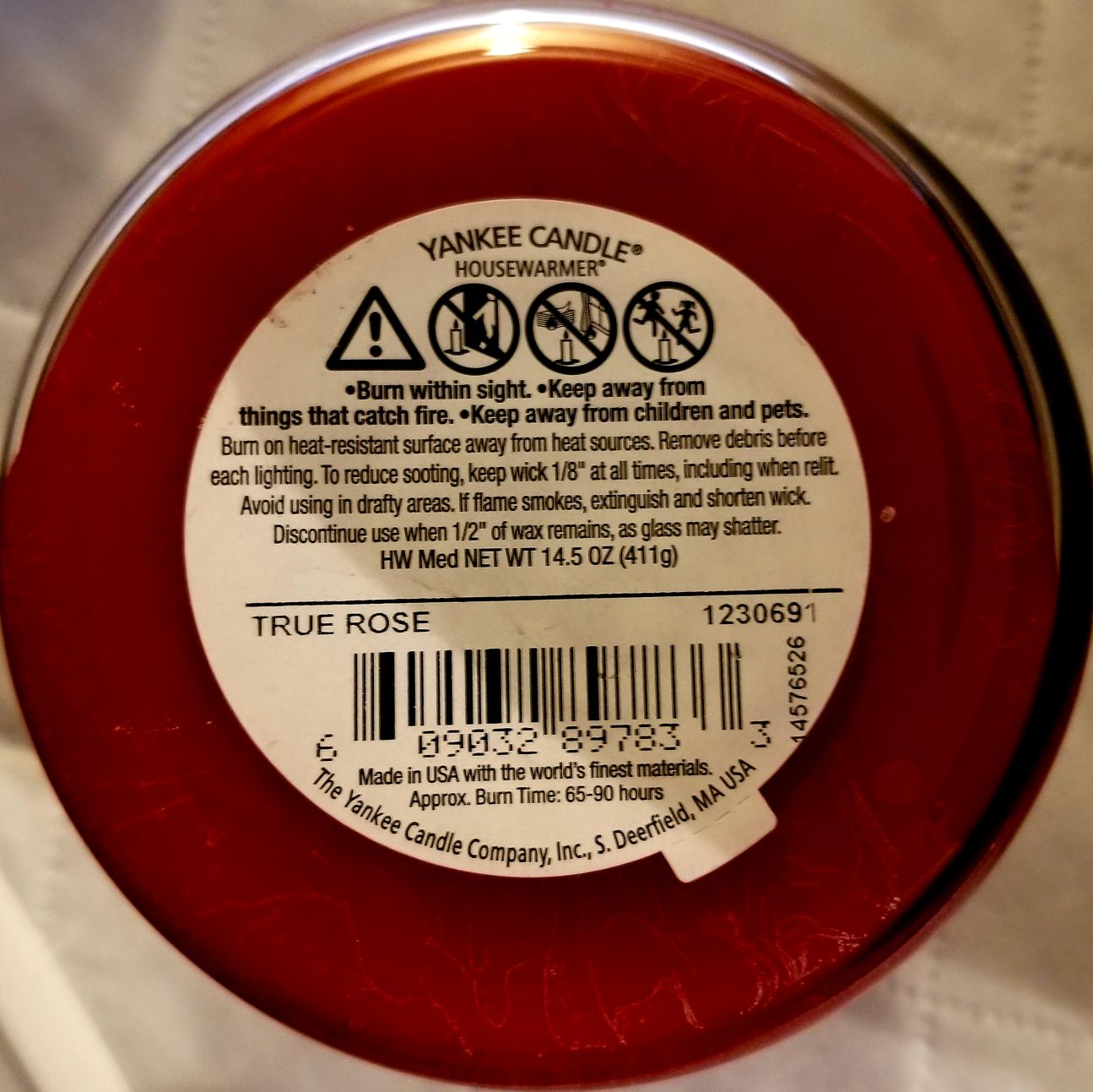 CANDLE: Valentine’s Day Yankee Candle True Rose 2014 - Yankee Candle (Valentine’s Day Candles) action figure collectible - Main Image 2