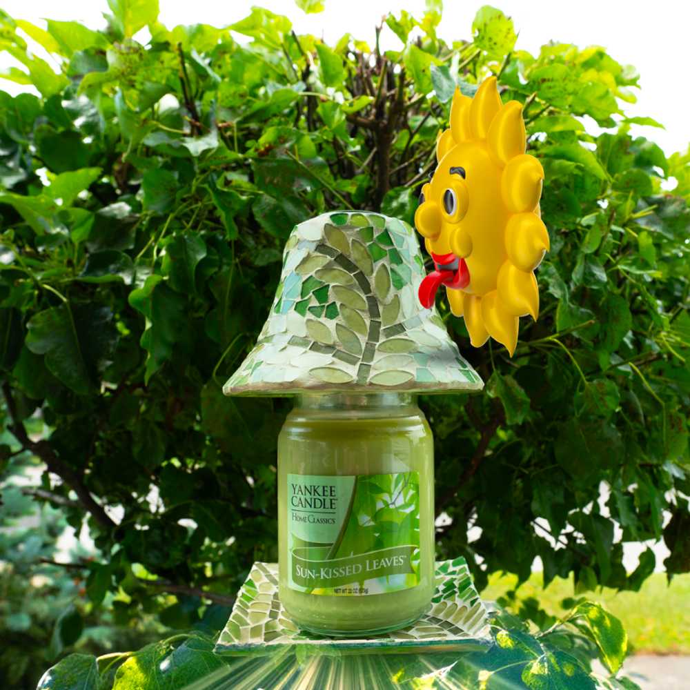 CANDLE: Summer Yankee Sun Kissed Leaves 2013 - Yankee Candle (Summer Candles) action figure collectible [Barcode 609032817749] - Main Image 3