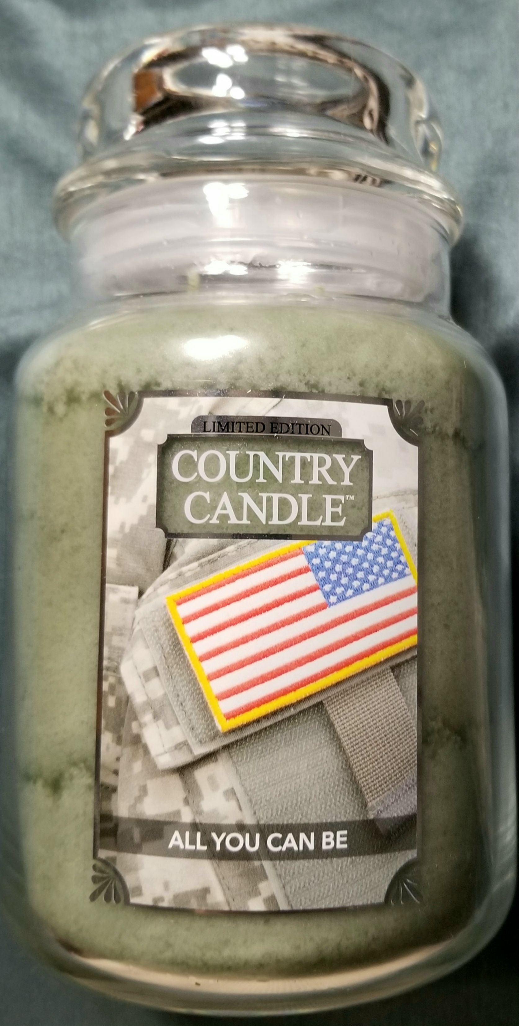 CANDLE: St. Patrick’s Day Yankee Candle Lucky Shamrock 2020